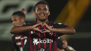 “No es un jugador para estar en Alajuelense" Alexander Castro sobre Ian Lawrence | Tigo Sports Costa Rica
