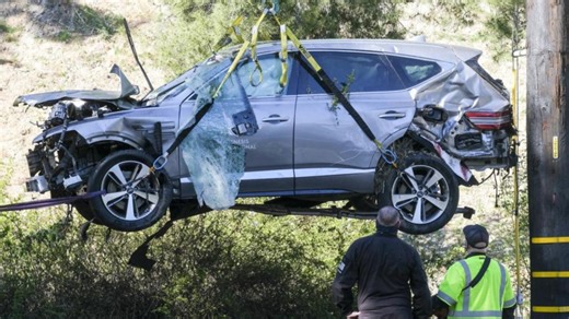 Tiger Woods takes first swings since accident