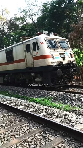 12257 Yesvantpur - Kochuveli Garib Rath Express runs tri-weekly (Tue, Thu, Sun), departing.