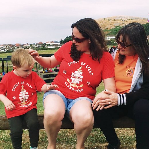 For kids with lesbian mothers there is one place where having two mums is standard...👩‍👩‍👧‍👦💕 | BBC Family & Education News