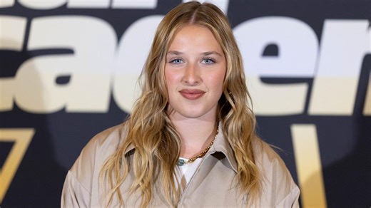 Ventes d’albums 2025 : Helena et Damso cartonnent en France, Gims au sommet