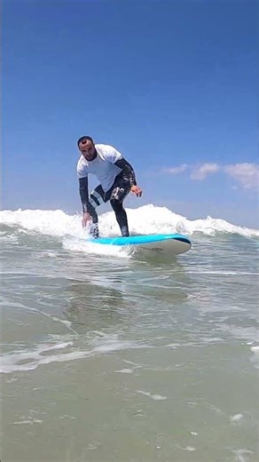 Beginner Surf Lesson in Portugal 🌊 #shorts