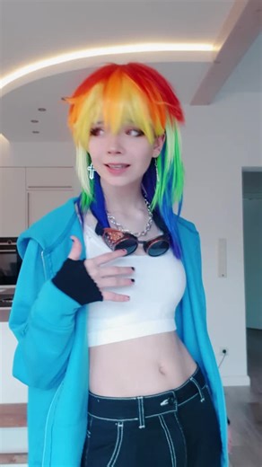 Colorful MLP Cosplay Transformation | Rainbow Dash