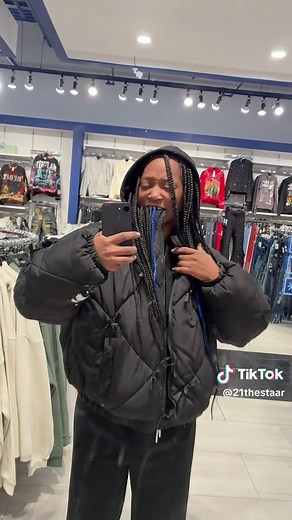 When I’m at the mall I ball out an my teeth fall out