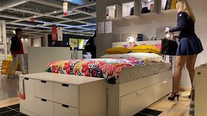 Iviroses Ikea_Public flashing
