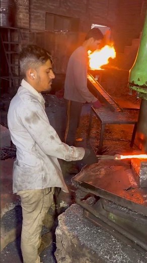 Forging Red Hot Iron with Heavy Hammer | Metal Shaping Process #blacksmith #metalwork