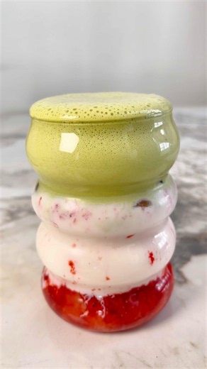 The Prettiest Strawberry Matcha You'll Ever See 🍓🍵