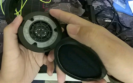 [教程]头戴式耳机怎么换耳罩？(小技巧·精简高清)