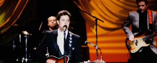 4 Vince Gill Songs From the 1980s That Still Sound Great Today