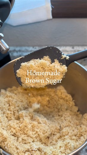 Homemade Brown Sugar🧸 My favorite and easiest DIY! #diy #sugar #homestead #baking #homemade #easy