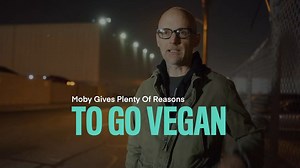 Multi-award winning musician Moby, who has sold more than 20 million records worldwide, has been a vegan for 30 years! In our exclusive interview with Moby, filmed at a Los Angeles Animal Save vigil for pigs on their way to slaughter, he reminds us that a vegan lifestyle helps combat: 🐷 Animal cruelty 🌊 Ocean acidification 🌴 Rainforest deforestation 🌏 Climate change 😷 Preventable diseases 🧫 Antibiotic resistance Why wouldn't we choose vegan? 👉 Need some guidance? Try our free vegan starte