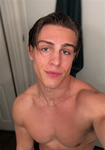 Andrew Campen (@andrew_campen)’s videos with original sound - 2000s pop hits