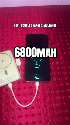 💪 Force magnétique puissante 🔋 Charge rapide sans fil 15W ⚡️ Double charge simultanée 🪶 Design compact et léger ⛑️ Sécurité renforcée multiple ✅ Recharge rapide et sans fil magnétique pour les smartphones compatibles avec une puissance 15W ✅ Tu peux charger simultanément deux appareils grâce au port Type-C Power Delivery 20W ✅ Maintien solide avec une force 150 % plus élevée pour éviter les chutes pendant la charge ✅ Dimensions réduites et poids de seulement 116 g pour un transport facile ✅ P