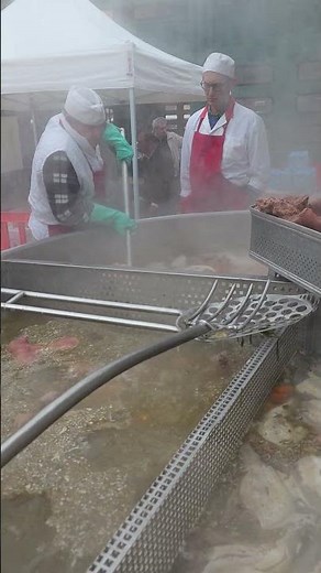Cooking 2,500 Kg of Beef Stew. Italian Food Festival