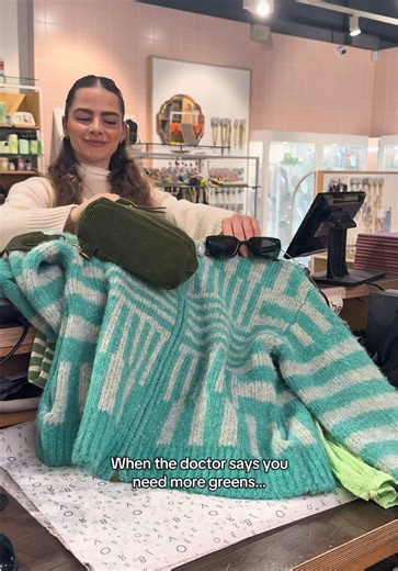 Who knew getting your greens in could be this fun? 💚 And… green has never looked this good 😍 Swing by Oliver Bonas and add some green to your life… and your wardrobe! 📍Oliver Bonas, Lower Ground Floor