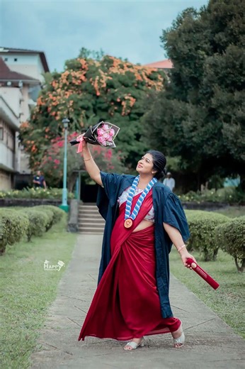 Let’s capture your unforgettable graduation moments. 👩‍🎓📷
