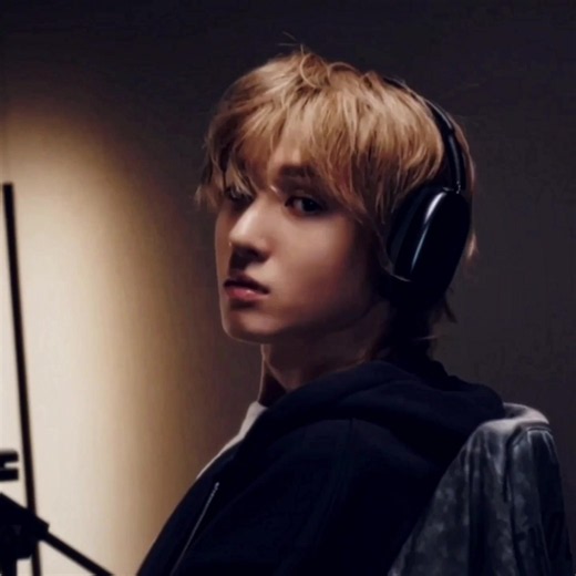 He looks way too good #cortis #martincortis #martin #cortisedit #martinedwards SCP: @sami ❦ Dts: @Wonisme_ @cori ✧ @﹒۫ ꣑ৎ ℒℯ𝒶 @nes ⋆˚࿔ @☘︎ @nour ⟢ Martin martinedit Martincortis martincortisedit Martinedwards martinedwardsedit