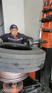 Vertical style truck tyre changer tire changer. . . . #trucktirechanger #trucktyrechanger #automotiveequipment #garageequipment #tirechanger #tyrechanger | Autorepair Eqipment Lee