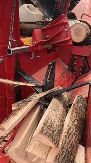 89K views · 864 reactions | A log to firewood in under 50 seconds. #firewood #wood #log #chainsaw #logsplitter #satisfying #cool #outdoors #forestry #firewoodprocessor #woodsplitter #worksmarternotharder | Metsa Machines | Facebook