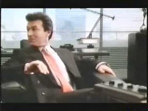 Kit Kat 1984 Ad - Alien Invasion "You Can't Sing, You Can't Play, You Look Awful..."