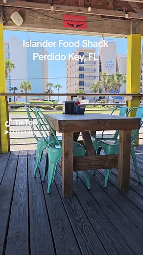 Epic Hawaiian Burger at Islander Food Shack on Perdido Key, Florida. This local restaurant has great food and a chill beach vibe. #perdidokey #perdidokeyflorida #gulfcoast #floridagulfcoast #pensacolaflorida #Pensacola