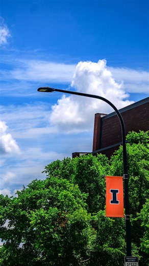 🎓 Explore Your Future at the College of Fine and Applied Arts! Join us on campus or virtually for a glimpse into the next chapter of your academic journey. From state-of-the-art facilities to vibrant campus life, we can't wait to show what awaits you at #ILLINOIS! There are many ways to visit - check out this link https://faa.illinois.edu/student-resources/future-students/visit-us/ to stay up to date about special events such as the Illinois Experience & Campus Tour or FAA Information Sessions 