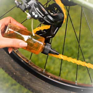 1.1M views · 1.6K reactions | Chain care made easy with these hacks ️‍♀️ | Yellow Bee | Facebook