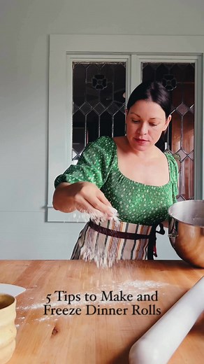 ✨5 Tips to Make and Freeze Fresh Rolls for Thanksgiving Dinner✨⁣⁣⁣⁣Here’s how to get fresh, homemade rolls on your holiday table with zero day-of stress! 1️⃣Use Room Temp Liquid – Start with room temp liquid (not warm!) to keep the yeast mostly dormant and ready to activate when thawed.⁣⁣⁣⁣ 2️⃣Skip the First Rise – Shape the rolls right after kneading to limit yeast activity. (Pro tip: add an extra 1/4 tsp of yeast if freezing the rolls for more than a week!)⁣⁣⁣⁣. 3️⃣Freeze Until Solid – Freeze 