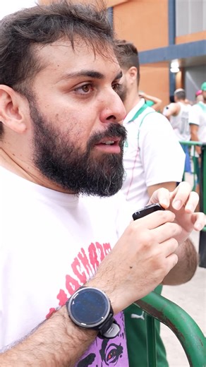 Paulistão on Instagram: "BOA SORTE, ALIRIO? O @senaitalo queria uma mensagem motivacional para alguém 👀 Você assiste o vídeo completo direto no YouTube do @paulistao. #RolêAleatório"