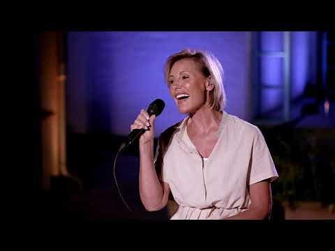 Dana Winner - Tell Me Why (LIVE From My Home To Your Home)