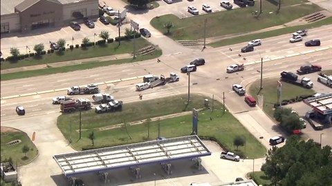 Eastbound Hwy 105 at FM-3083 closed after major crash, Montgomery County Sheriff's Office says