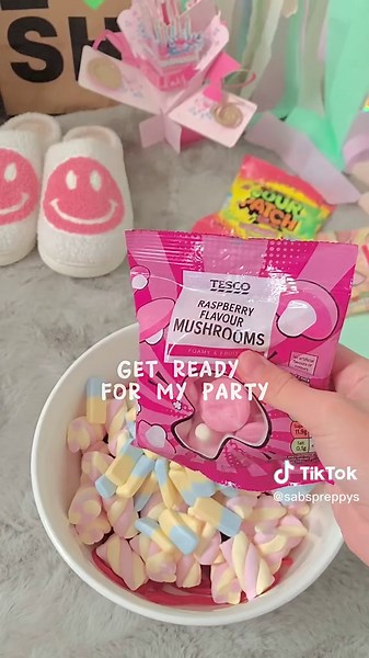 Birthday Messages Reply & Danish Pastel Party Vlog