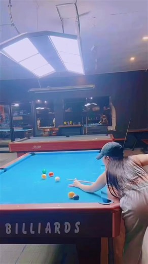 Solid vs Stripe Pool Balls: Understanding the Differences