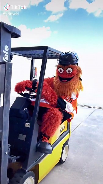 Certified Forklift Operator Pranks Unsuspecting People