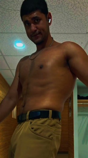 Day 547 of training until i achieve my dream physic! Another abs day pump without 6 packs 😭