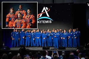 NASA selects crew for moon fly-by mission