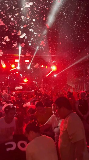 This is a Sampaloc kind of night! 🍻🫧#kinulobnight #kinulobfestival #KinulobFestival2025 #SampalocQuezon #sampaloc | Mayor Nikko Devanadera