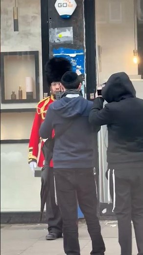 Ari Samet Behind The Scenes Filming For The London Tour ‪@AbiselStatus‬ #film #stamfordhill #news