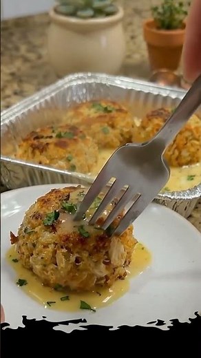Buttery Jumbo Lump Crab Cakes 🦀✨