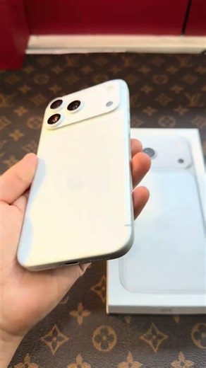 iPhone 17 Pro Max Silver unboxing 🔥 premium build quality revealed #iPhone17ProMax #Apple #Shorts