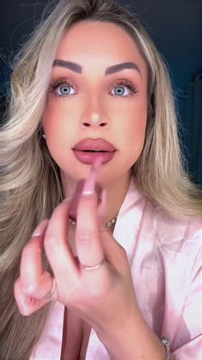 @3INA Makeup #tiktokshop #muestrameahoratiktok #videoviral #tiktokmuestrameenparati #tiktokviral