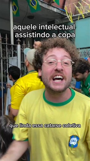 Isso aqui é igual àquelas piadas com esquerdomacho, playboy e patricinha com boné do MST. O alvo da piada não está sendo o machista de esquerda ou o burguês q performa apoio político, mas a esquerda e o MST. Inacreditável q depois de anos, vocês ainda não tenham percebido isso.