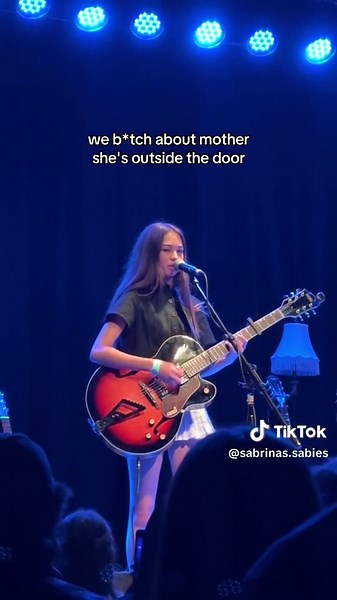 queen performing last weekend! i wish i was there 😭😭 #sabrinasterling #bittersweet #livemusic #concert #acoustic #fyp #sabrina #fypツ #viral