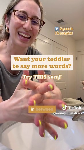 Tap into the magic of music with this easy and fun hand-washing song! It’s a win-win – your little one will learn action words while mastering the art of thoroughly washing all the parts of their hands. 👐 👇 Will you try it? Let me know below! 📲 bink in lio for my frree class to help your toddler say more words! Lyrics: 🎶 Tops and bottoms (x2) 🎵 In-between (x2) 🎶 Round and round and round (x2) 🎵 Now rinse clean (x2) Top it off with the “all done” sign! 👇 What’s your favorite song to sing