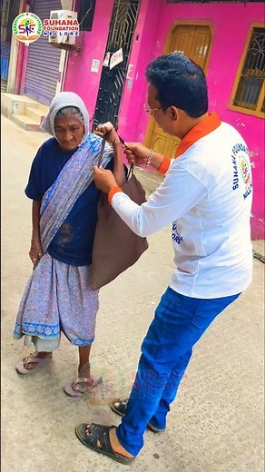 Poor people help video 🙏 Poor people emotional video | Humanity videos | Poor Helping Video #shorts