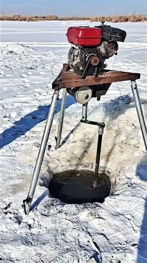 Winter Ice Hole Fishing: Catching Small Fish Efficiently With a Diesel-Driven Under-Ice Spinning Net
