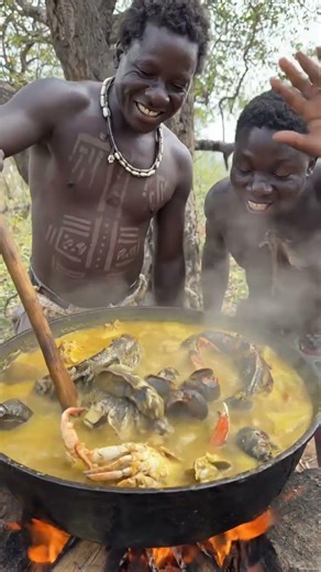 Primitive Cooking Without Modern Tools #Hadzabe #PrimitiveCooking #WildFood #shortsfeed