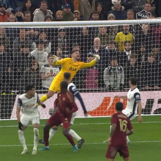 🇨🇮 Evan Ndicka's first goal for Roma 💪 #ASRoma #UEL | AS Roma