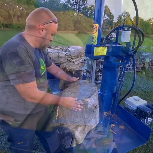 You've Never Seen a Wood Splitter Like This