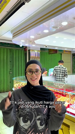 Nah mumpung harga emas lagi turun nih, di palapa ciledug banyak ready barang baru nih. Yg mau berhias sambil menabung, yuk ke palapa 😉🥰 #ciledug #fyp #tokomaspalapaciledug #investasiemas #emas